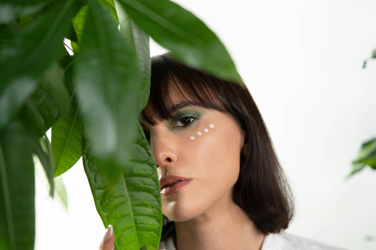 Flowchart illustrating how to choose eco-friendly beauty items